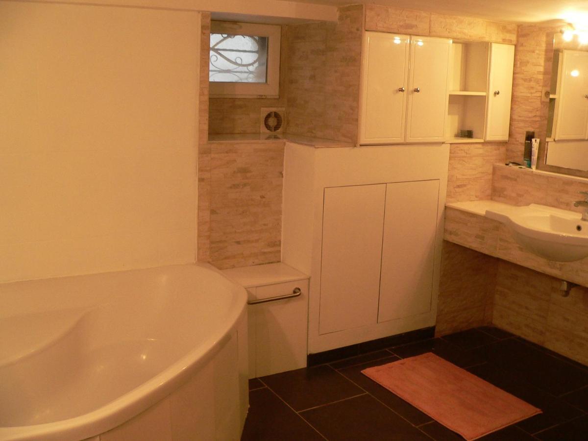 Liege 4420 Rue Jean Jaures 45 Grande Maison Joyeuse Avec Terrasse 30M2 Pour 8 Personnes Maximum Saint-Nicolas  ภายนอก รูปภาพ